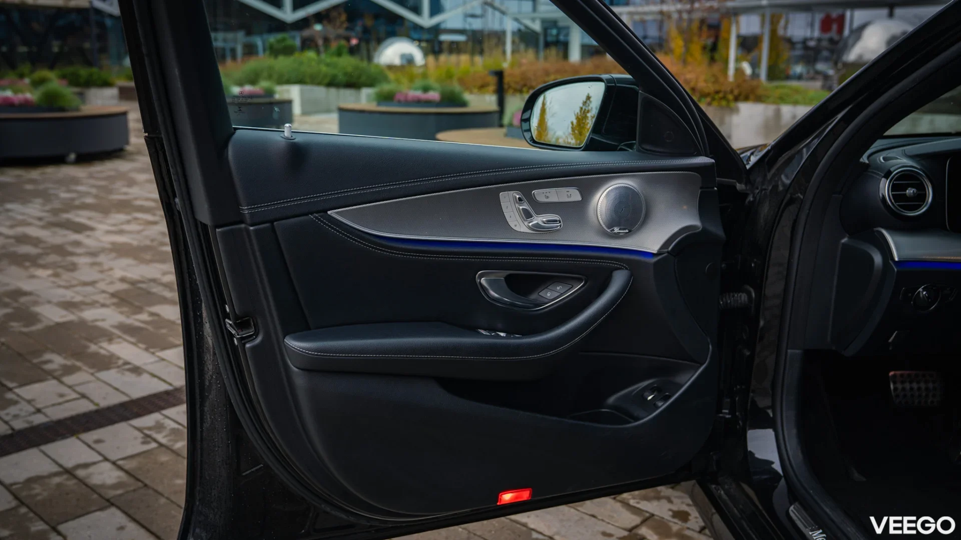 Mercedes-Benz E220 2.0 143kW