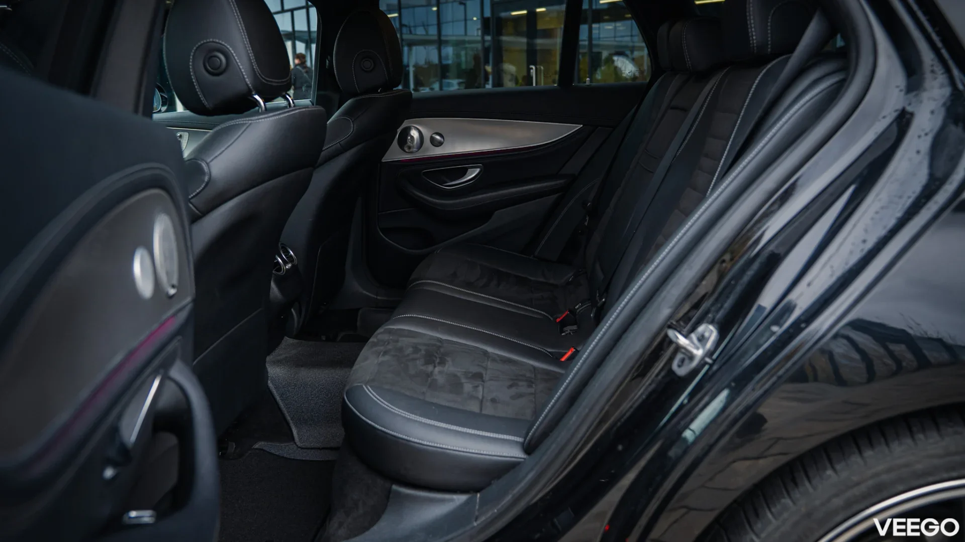 Mercedes-Benz E220 2.0 143kW