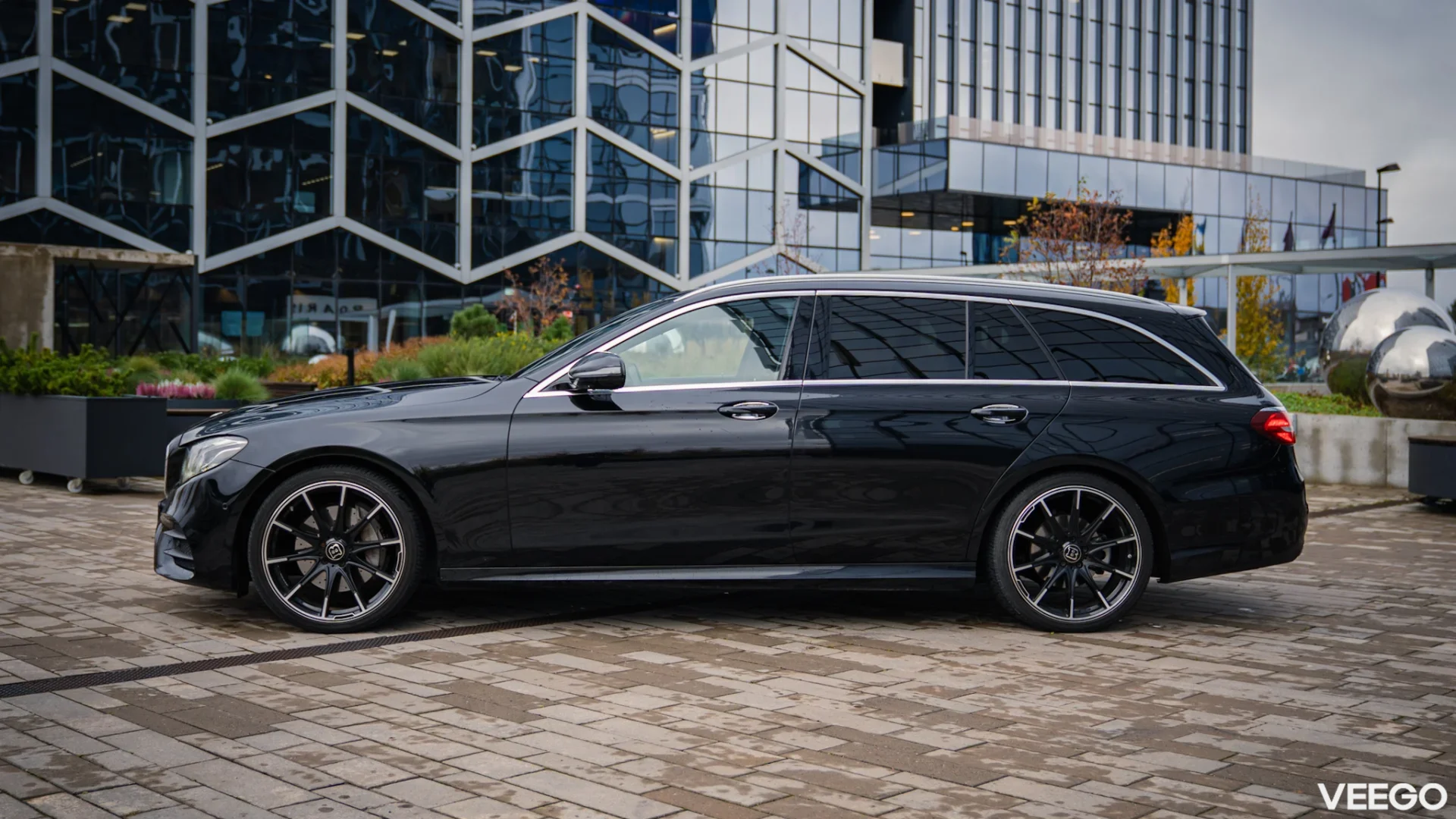 Mercedes-Benz E220 2.0 143kW