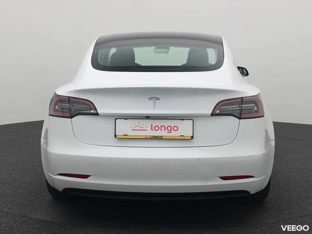 Tesla Model 3 0 208kW