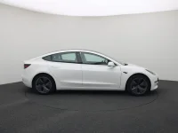 Tesla Model 3 0 208kW thumbnail