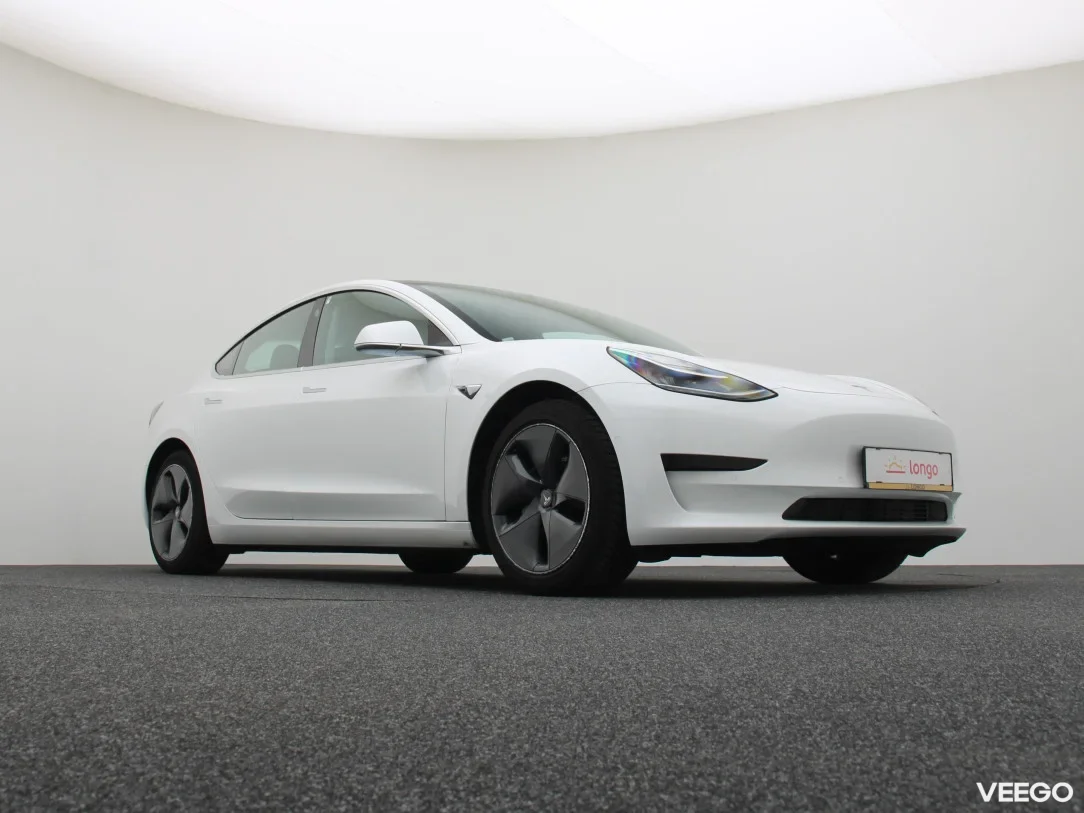 Tesla Model 3 0 208kW