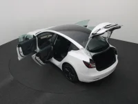Tesla Model 3 0 208kW thumbnail