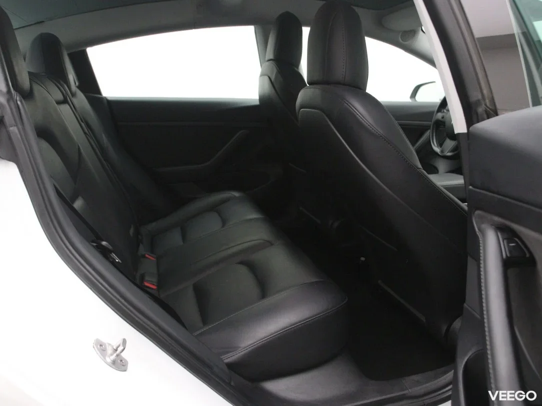 Tesla Model 3 0 208kW