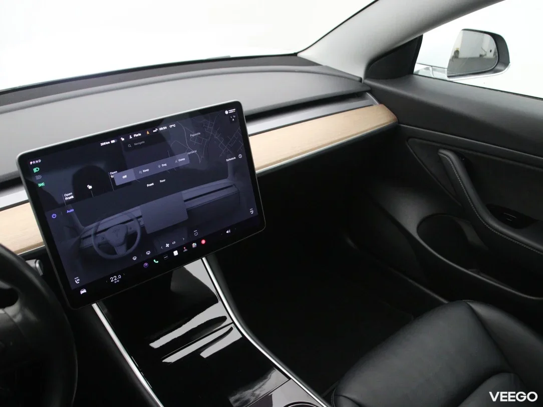 Tesla Model 3 0 208kW