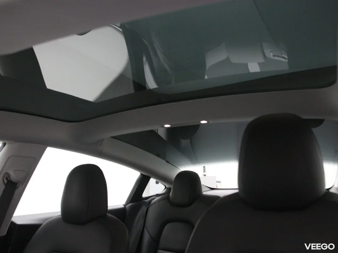 Tesla Model 3 0 208kW