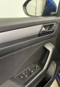 Volkswagen T-Roc - 1.5 110kW thumbnail