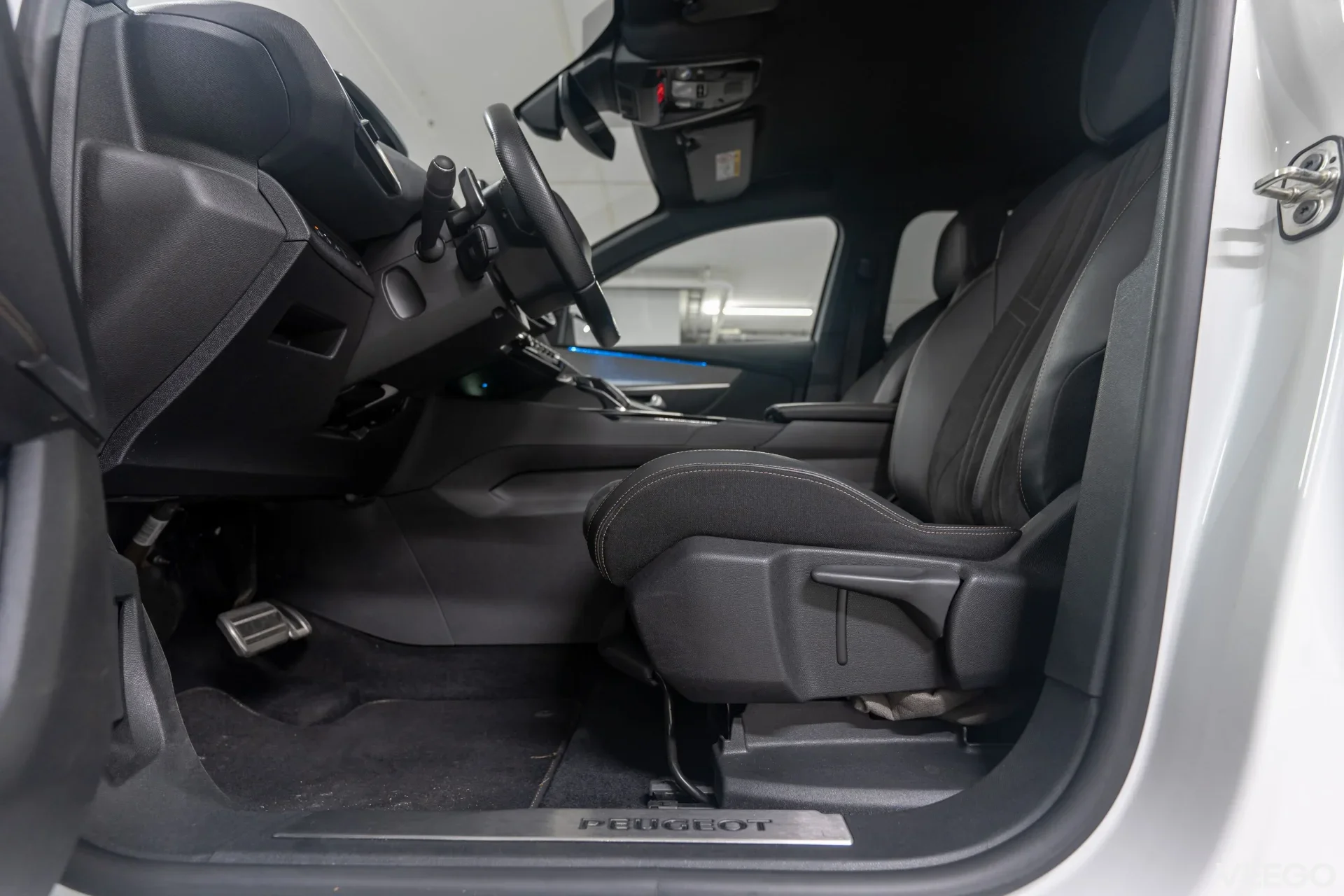 Peugeot 3008 - 1.5 96kW