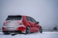 Volkswagen Golf R 2.0 221kW thumbnail