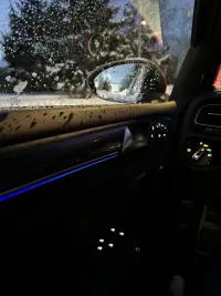 Volkswagen Golf R 2.0 221kW thumbnail