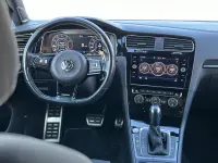 Volkswagen Golf R 2.0 221kW thumbnail