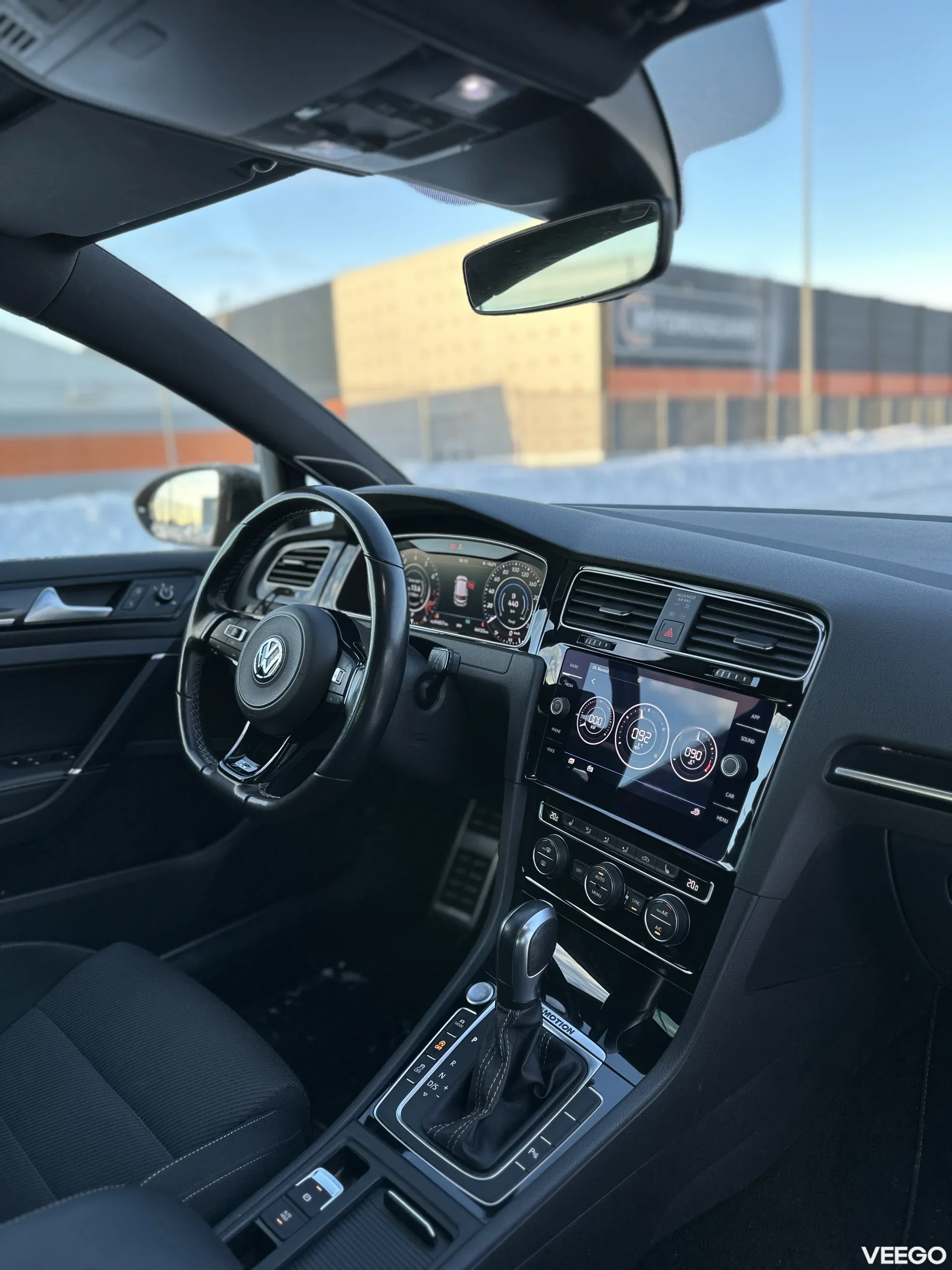 Volkswagen Golf R 2.0 221kW