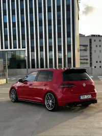 Volkswagen Golf R 2.0 221kW thumbnail