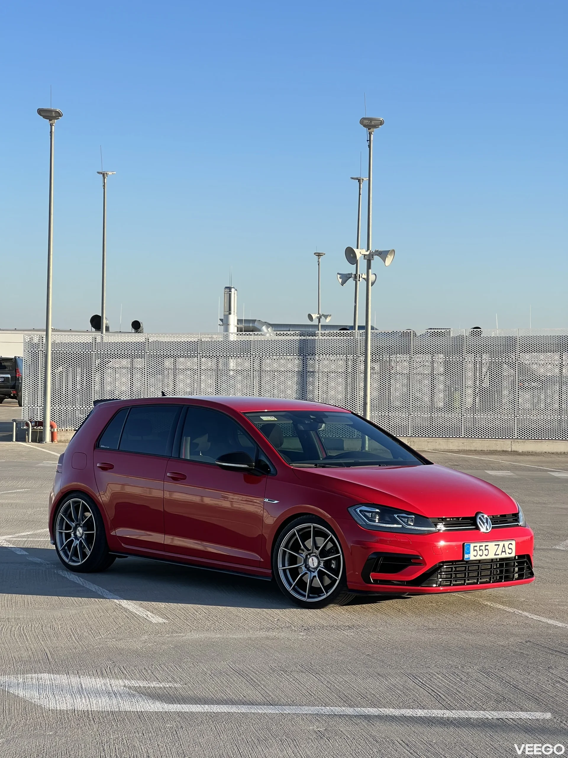 Volkswagen Golf R 2.0 221kW