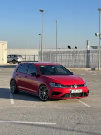 Volkswagen Golf R 2.0 221kW thumbnail