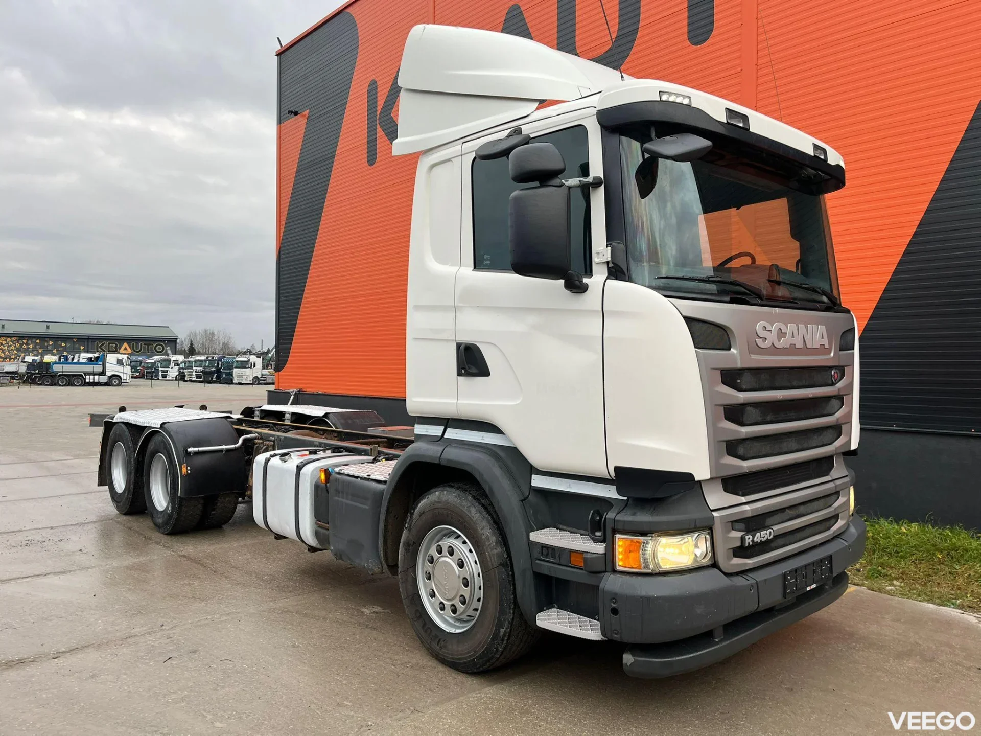 Scania P450 CHASSIS L=8298 mm  331kW