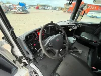 Scania P450 CHASSIS L=8298 mm  331kW thumbnail