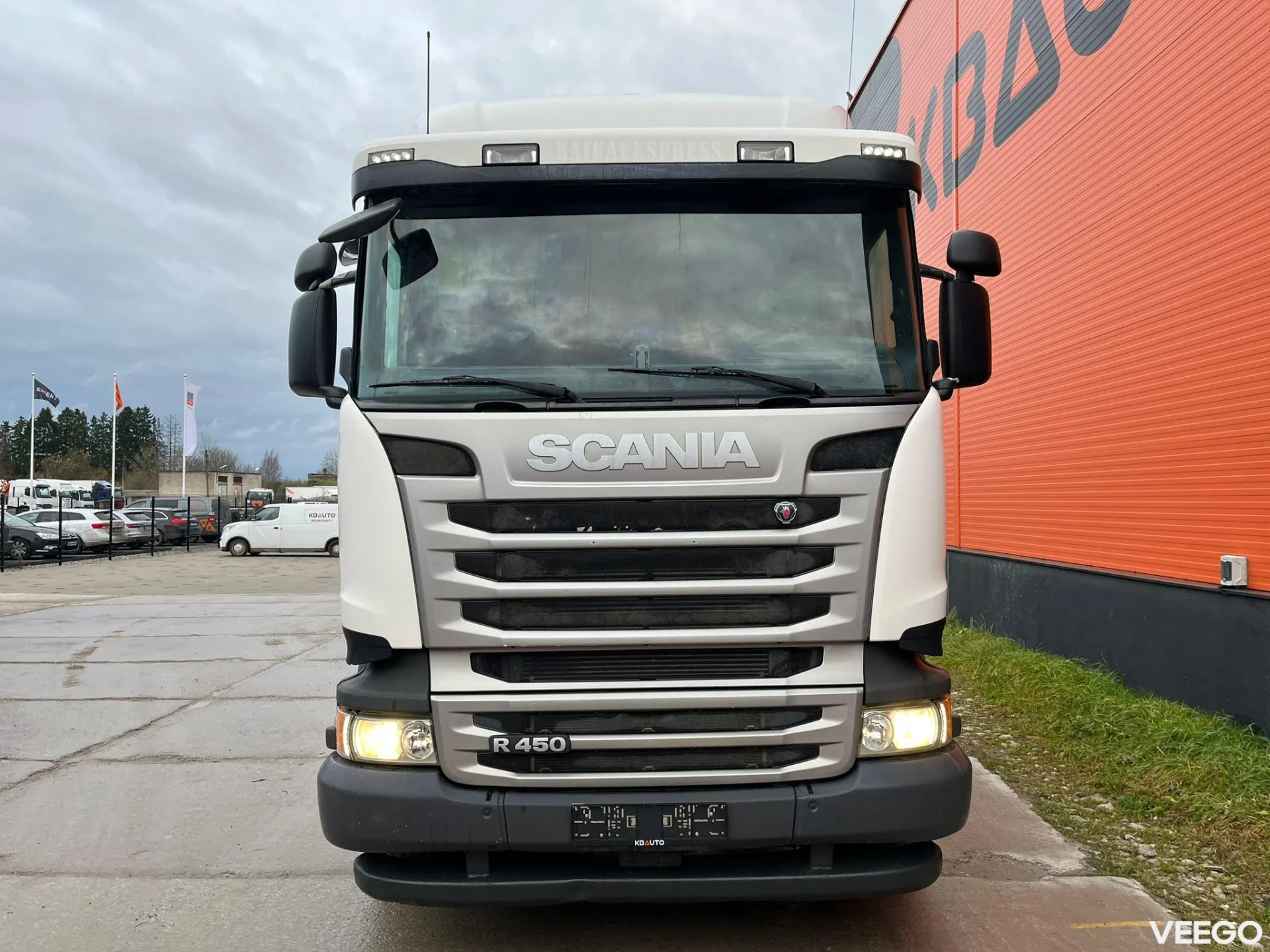 Scania P450 CHASSIS L=8298 mm  331kW