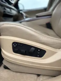 BMW X5 E70 3.0 173kW thumbnail