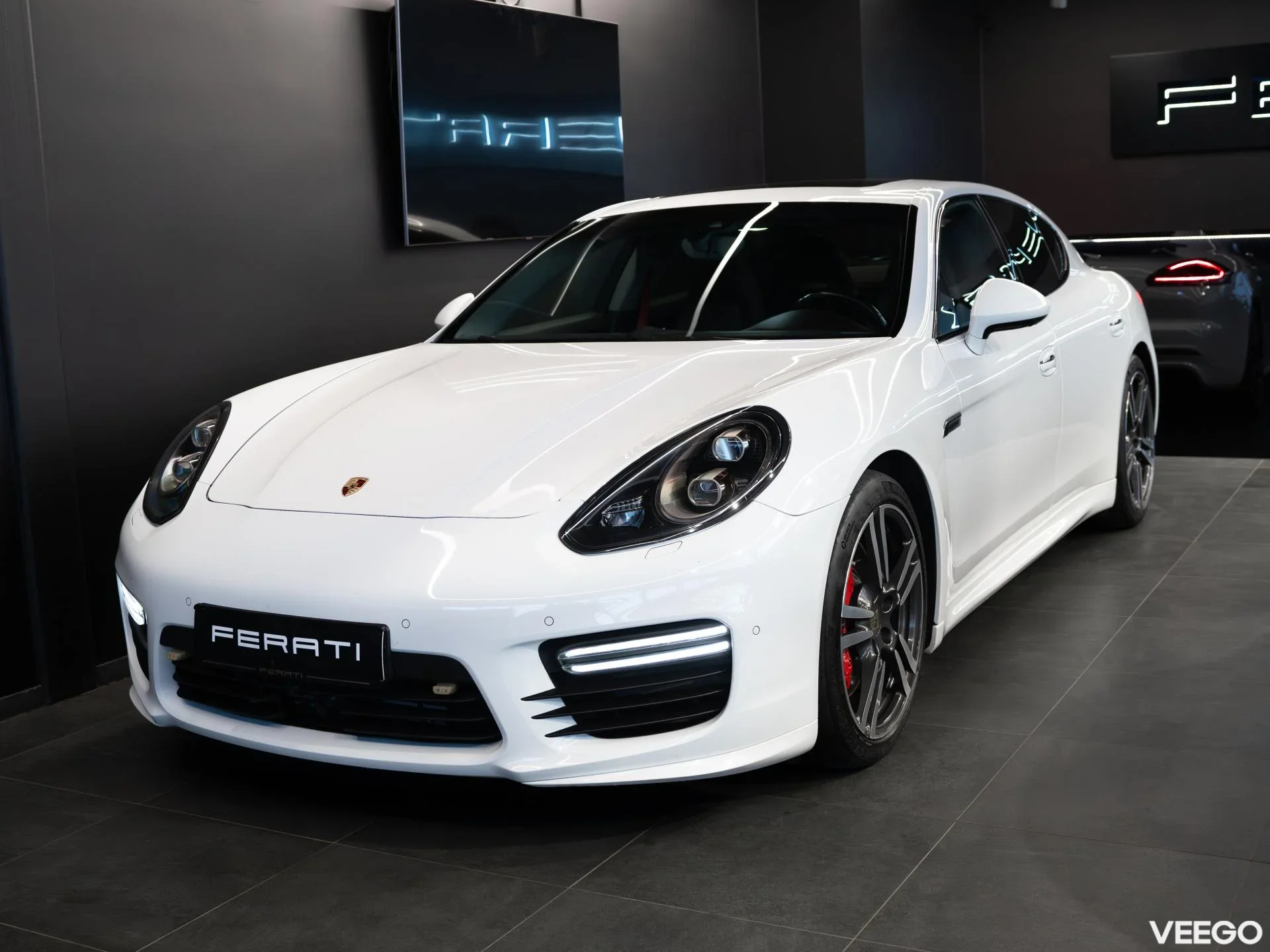 Porsche Panamera 4.8 324kW