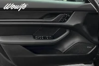 Porsche Taycan 4 Cross Turismo 381HK /Pano /Bose /Moms 280kW thumbnail