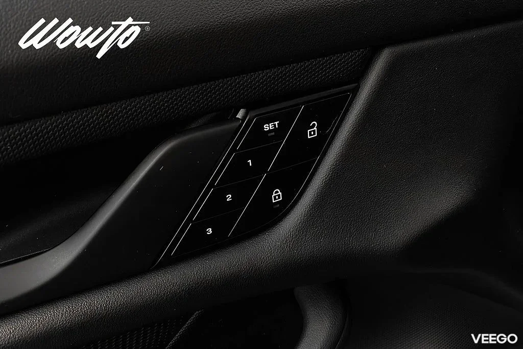 Porsche Taycan 4 Cross Turismo 381HK /Pano /Bose /Moms 280kW