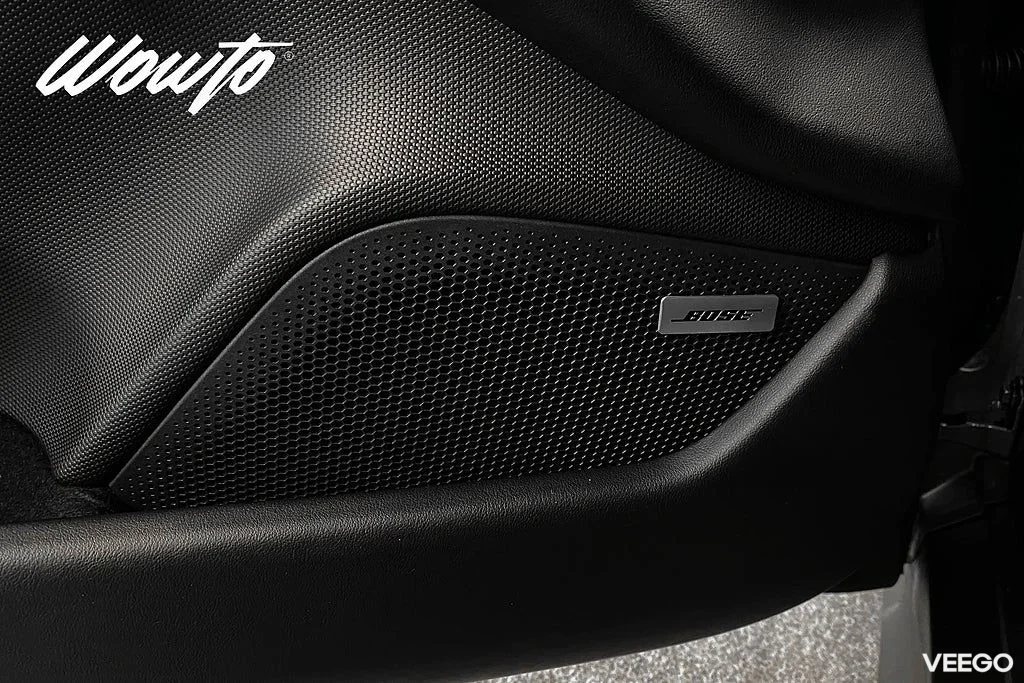 Porsche Taycan 4 Cross Turismo 381HK /Pano /Bose /Moms 280kW