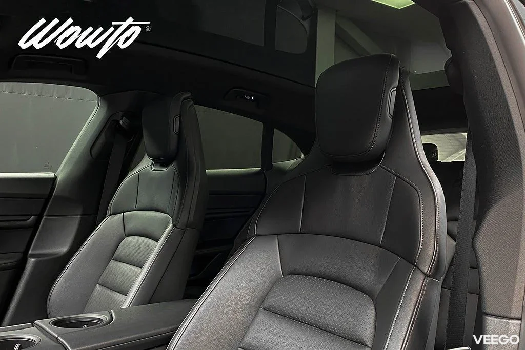 Porsche Taycan 4 Cross Turismo 381HK /Pano /Bose /Moms 280kW