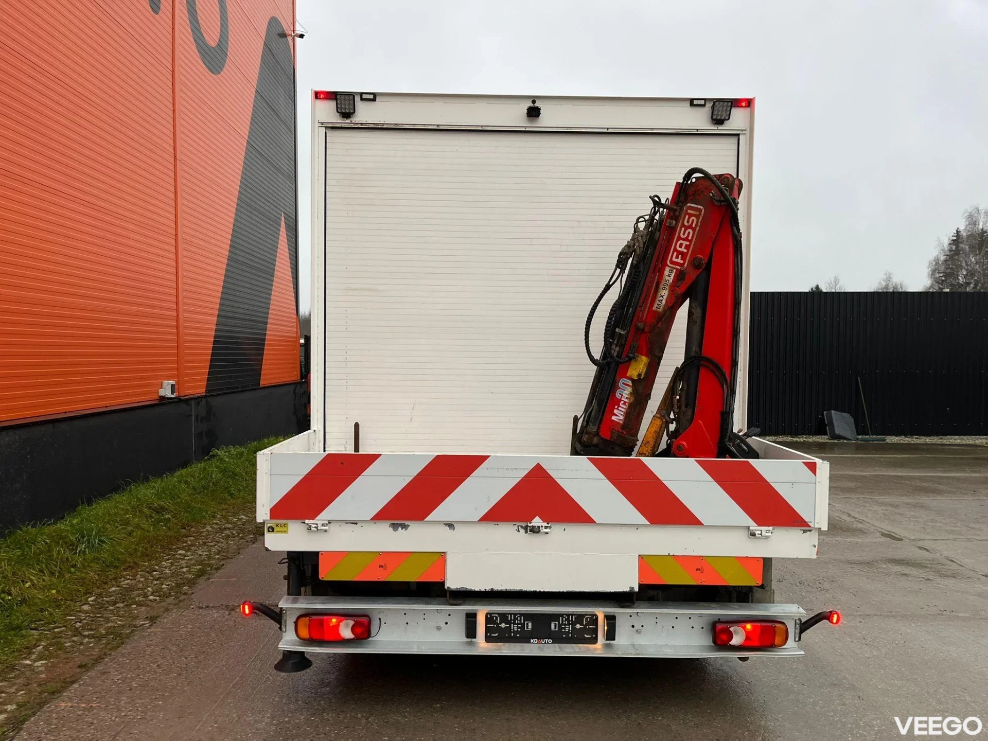 Renault D 12  WORKSHOP ON WHEELS / FASSI M30A.13 / BOX L=4459 mm 154kW