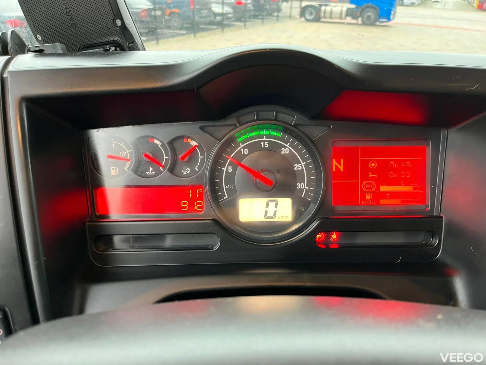 Renault D 12  WORKSHOP ON WHEELS / FASSI M30A.13 / BOX L=4459 mm 154kW