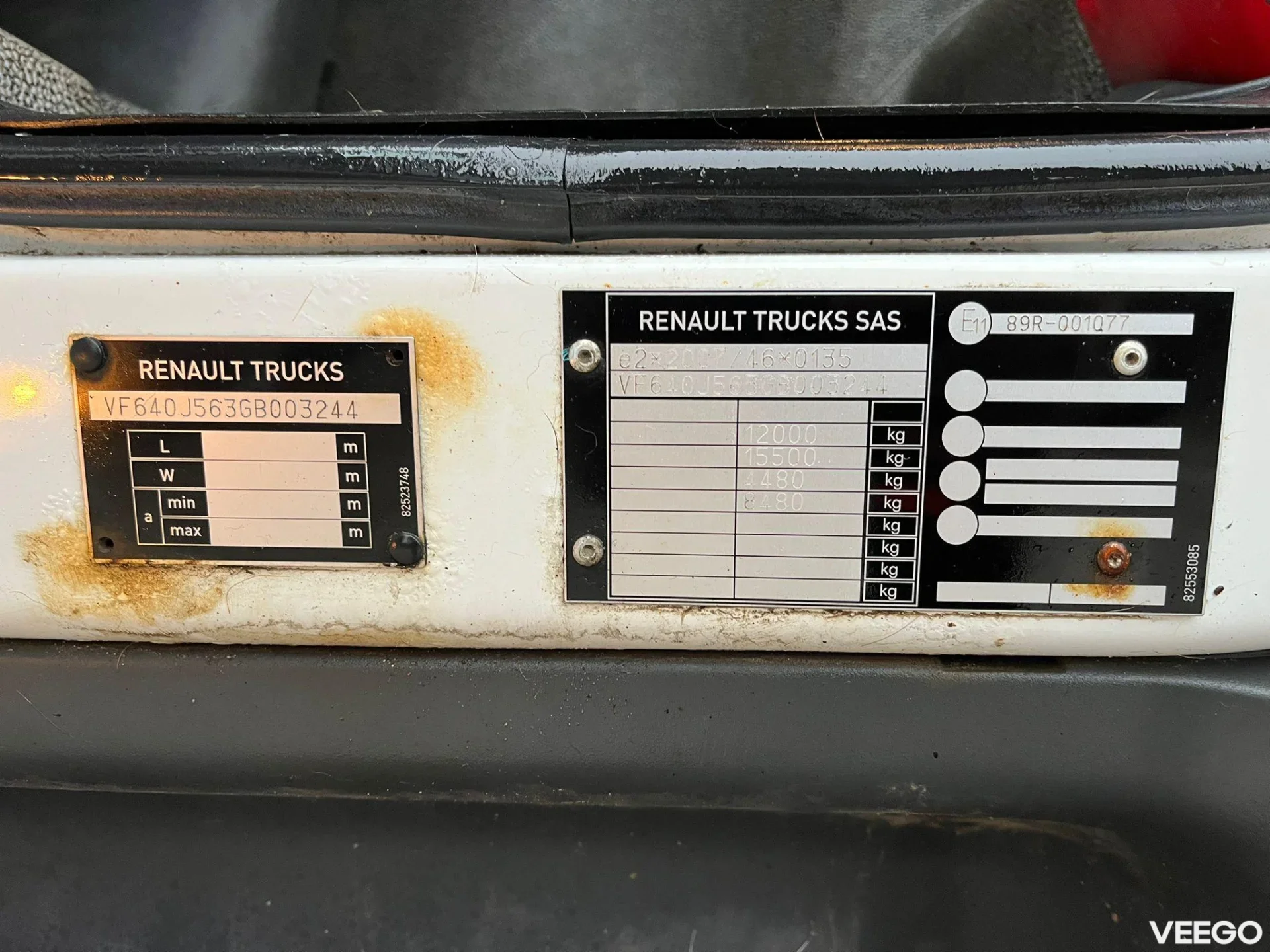 Renault D 12  WORKSHOP ON WHEELS / FASSI M30A.13 / BOX L=4459 mm 154kW