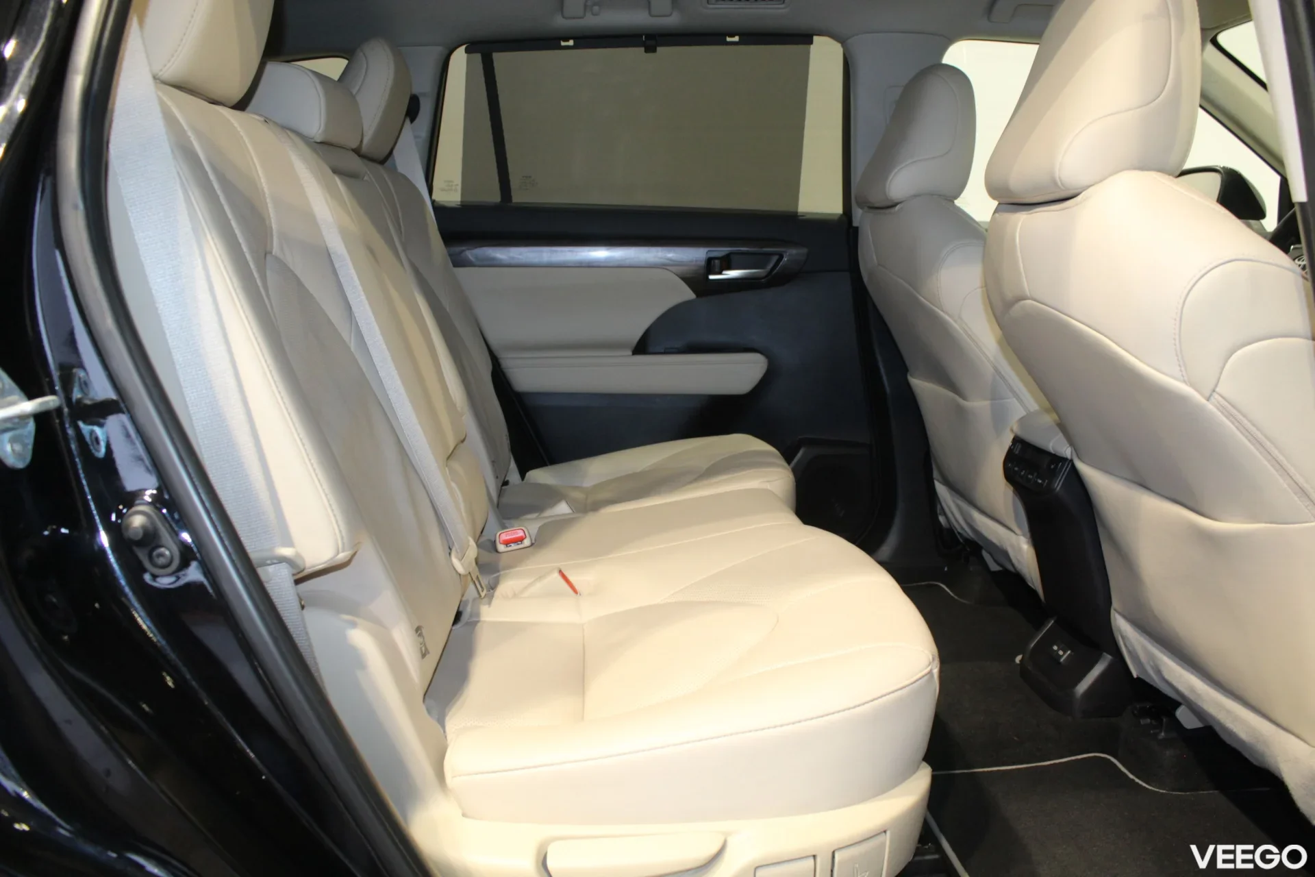 Toyota Highlander Premium AWD 2.5 140kW