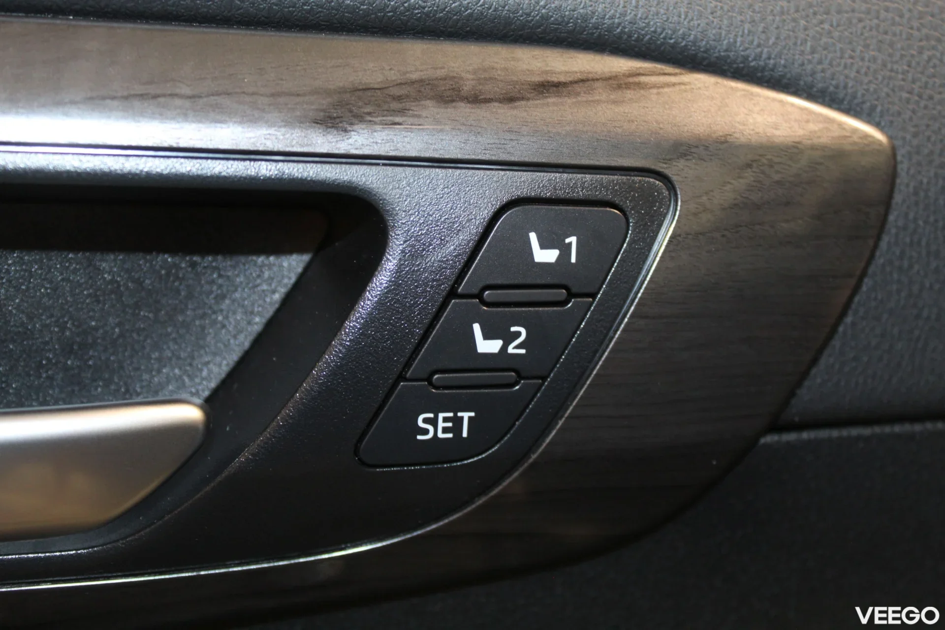 Toyota Highlander Premium AWD 2.5 140kW