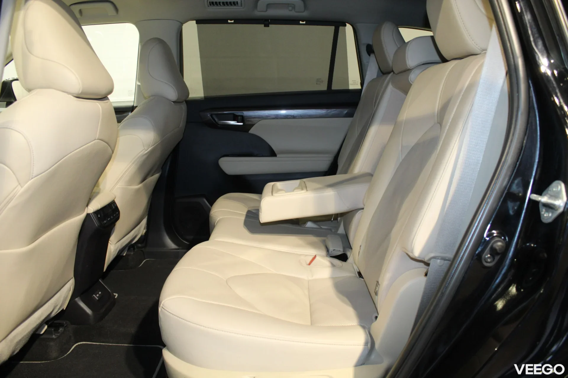 Toyota Highlander Premium AWD 2.5 140kW