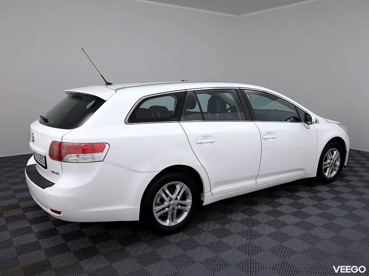 Toyota Avensis 2.0 93kW