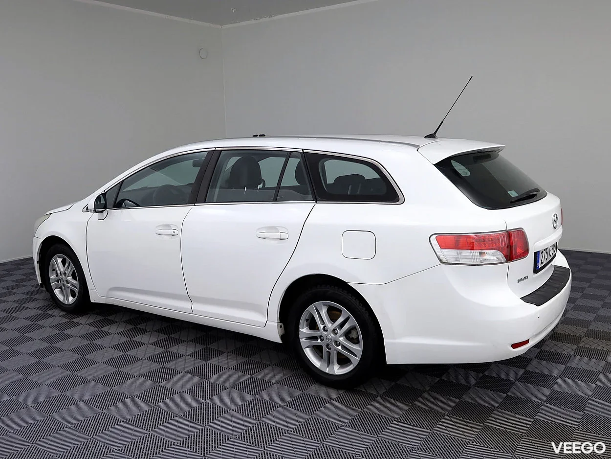 Toyota Avensis 2.0 93kW