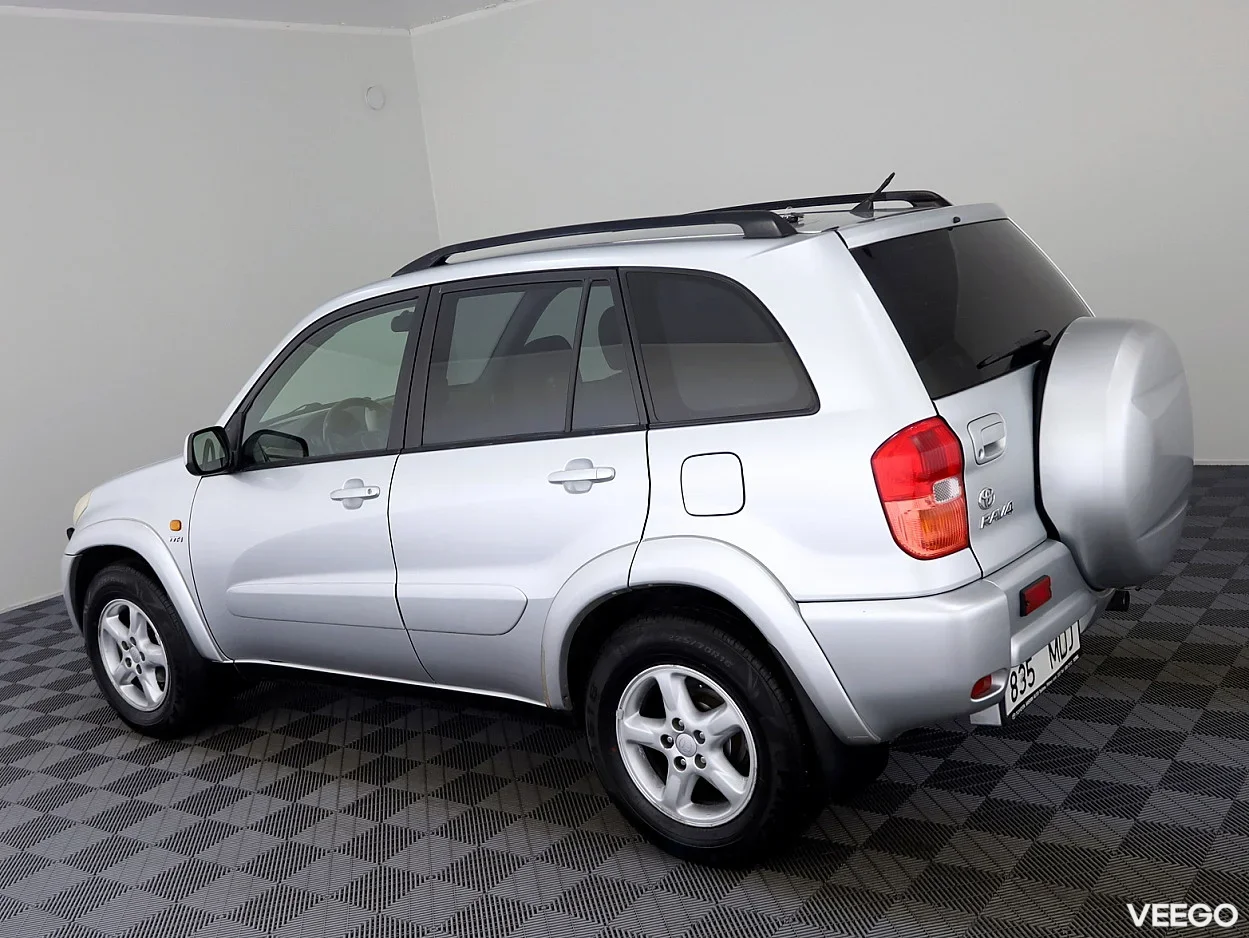 Toyota RAV4 2.0 110kW