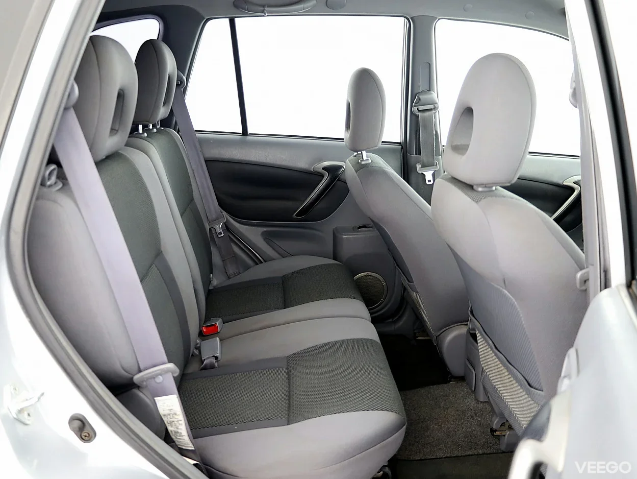 Toyota RAV4 2.0 110kW