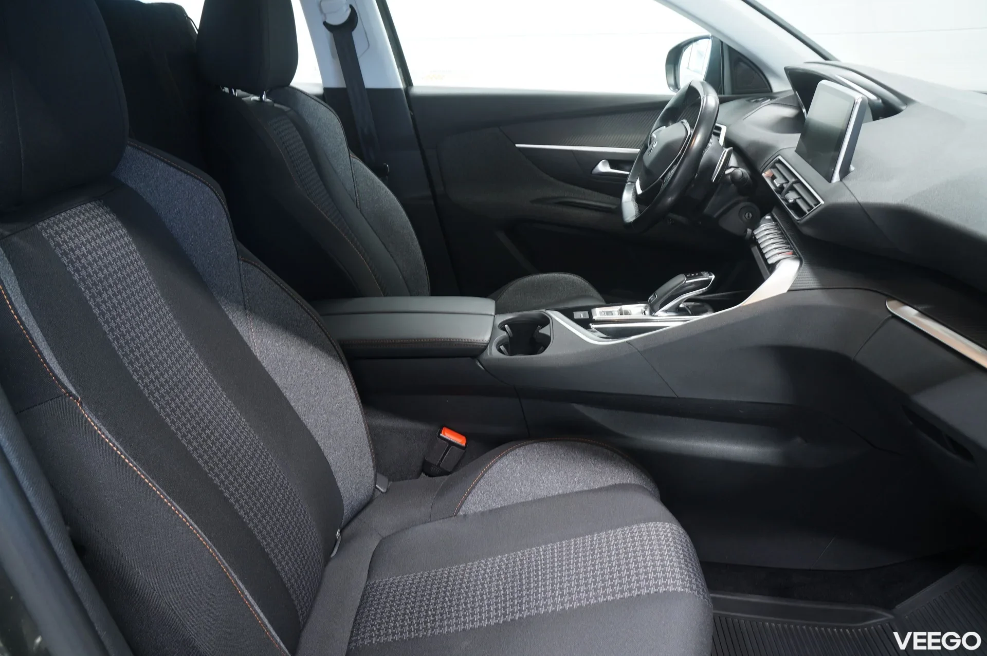 Peugeot 3008 Pure ATM 1.2 96kW