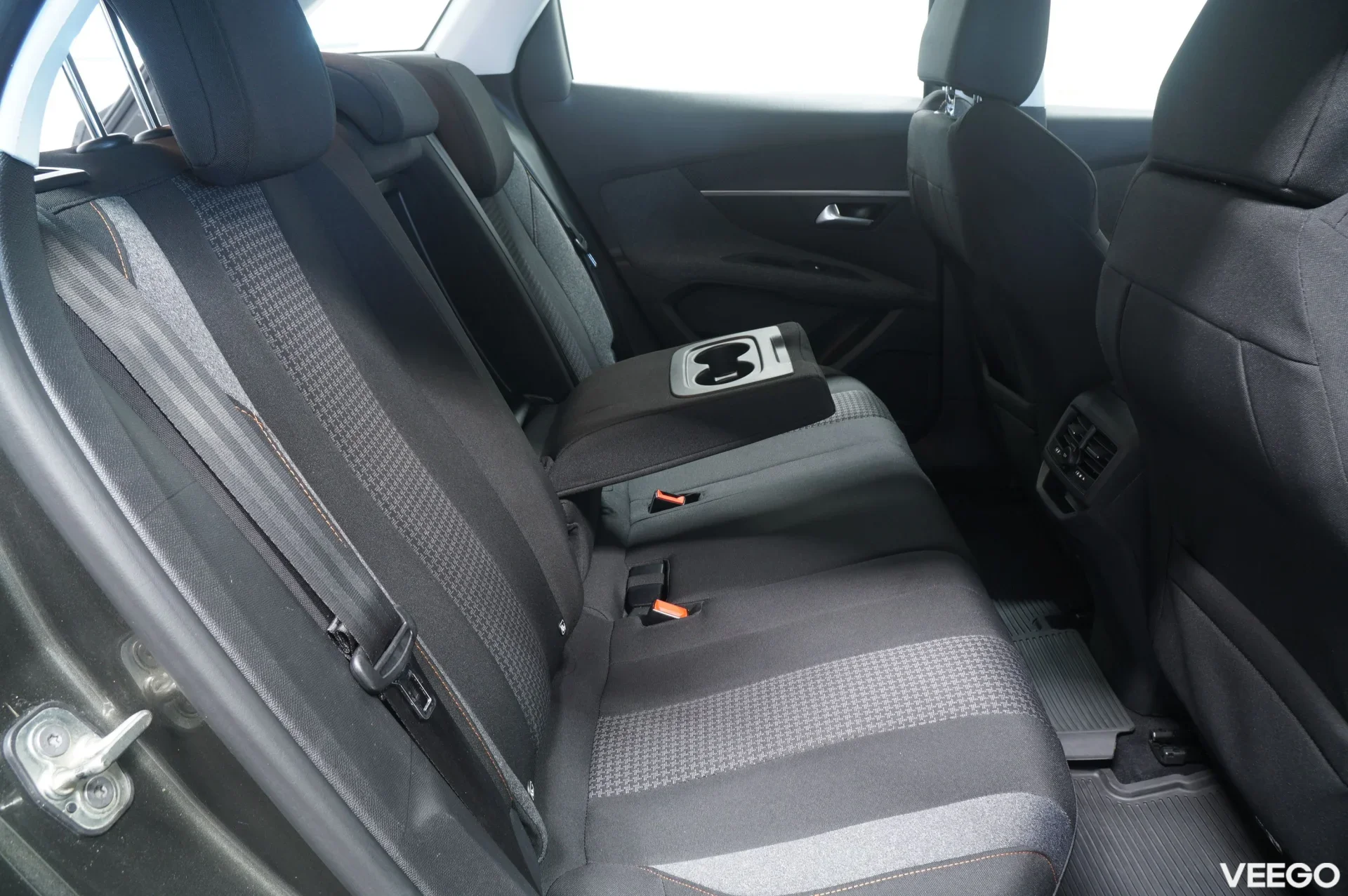 Peugeot 3008 Pure ATM 1.2 96kW