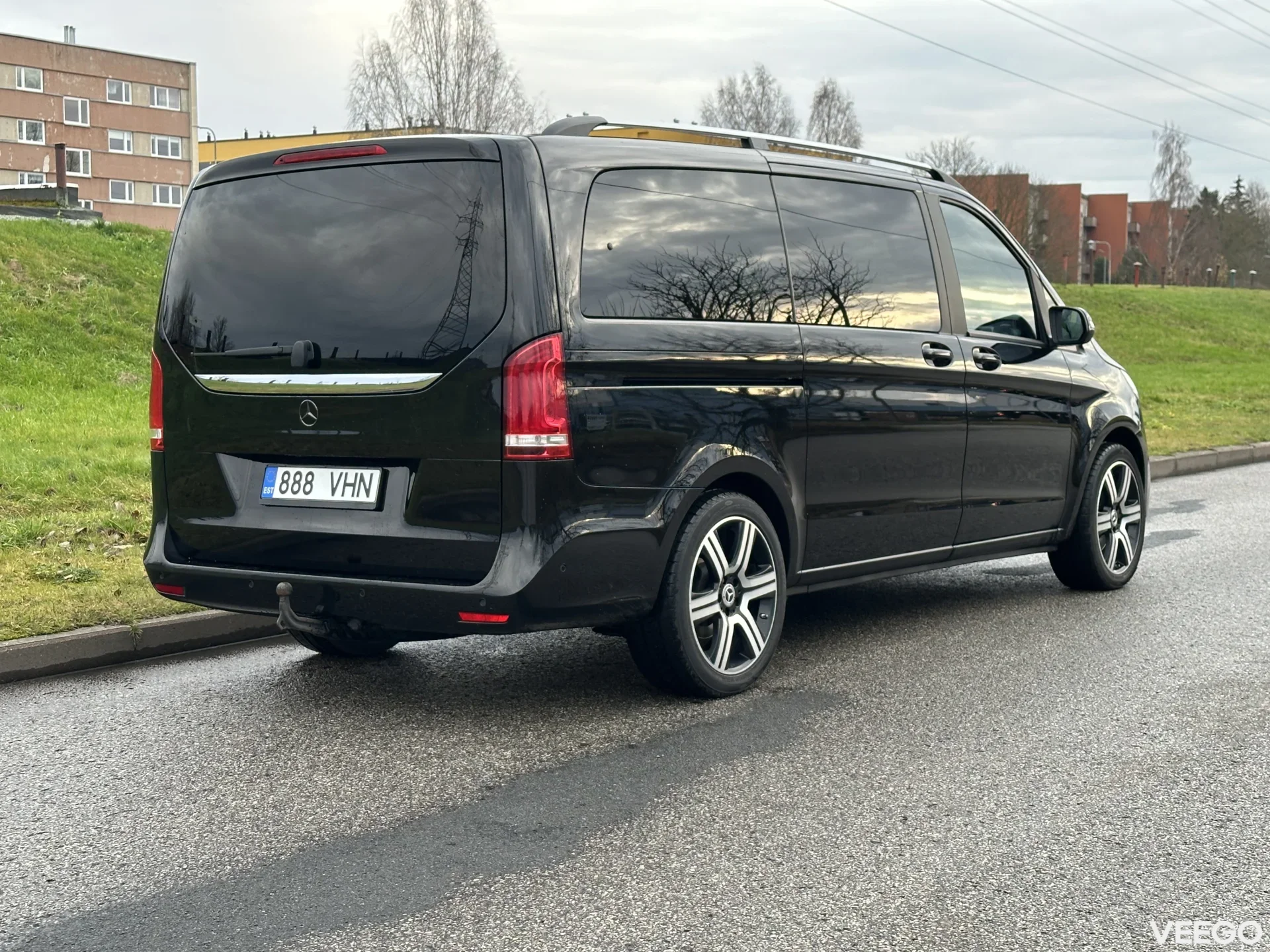 Mercedes-Benz V300 2.0 176kW