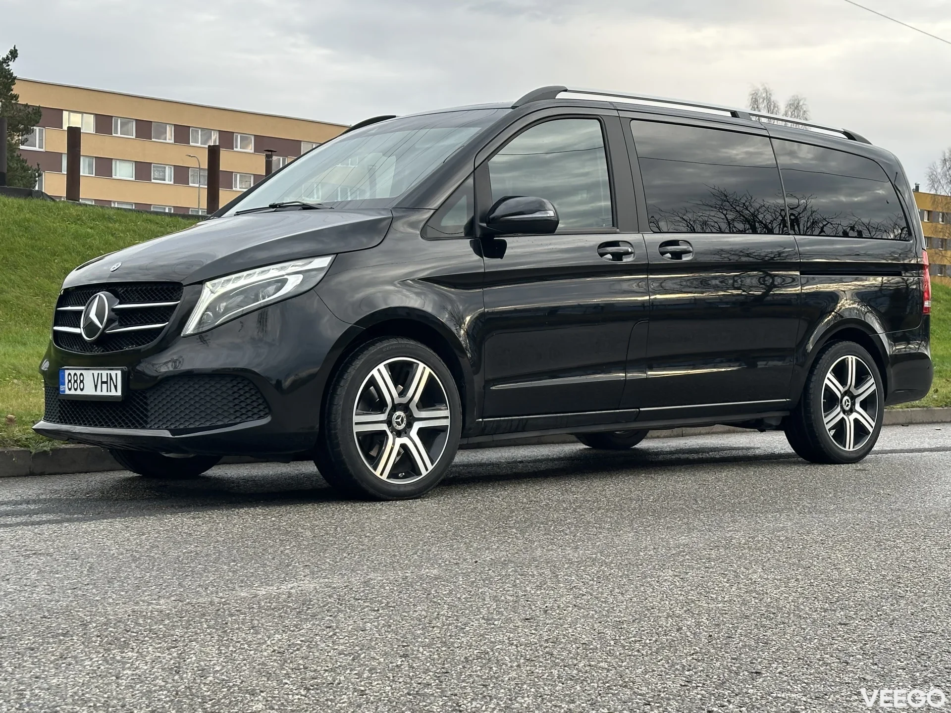 Mercedes-Benz V300 2.0 176kW