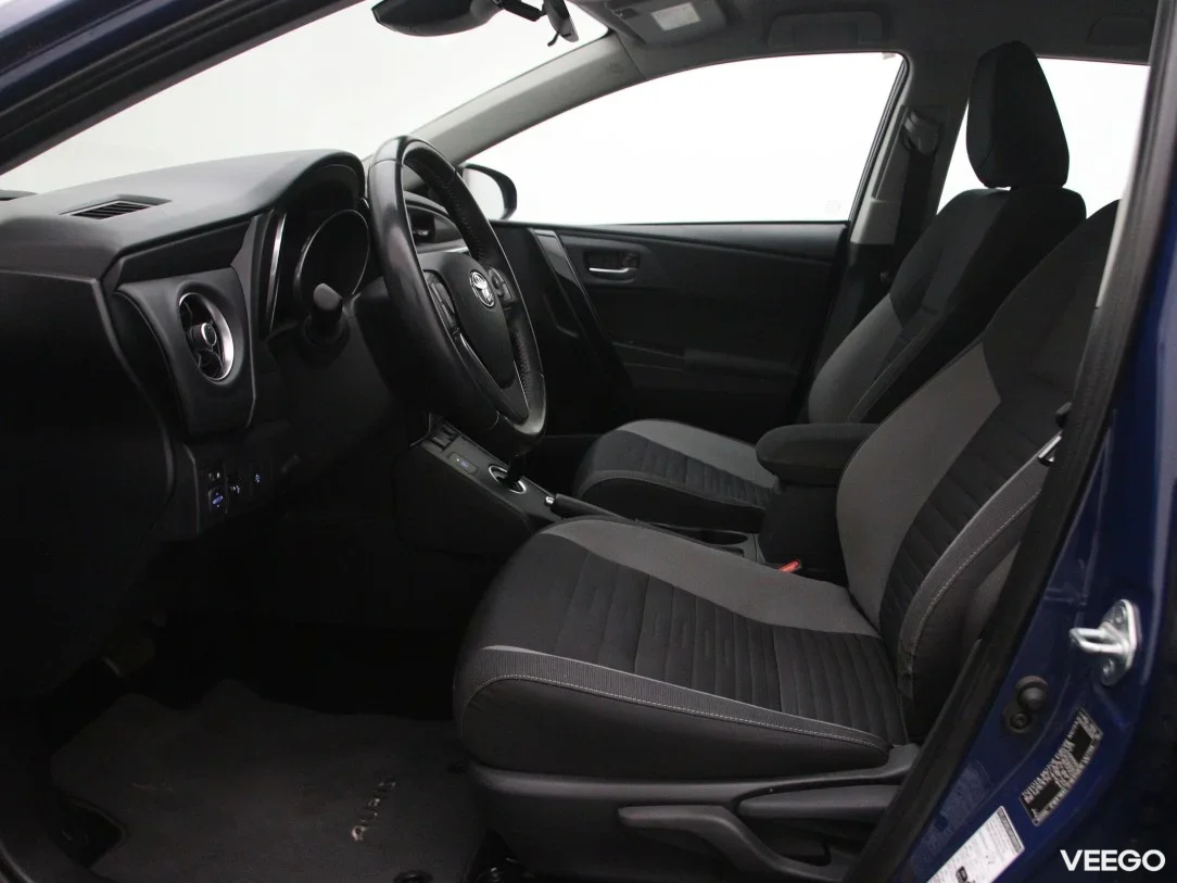 Toyota Auris 1.8 73kW