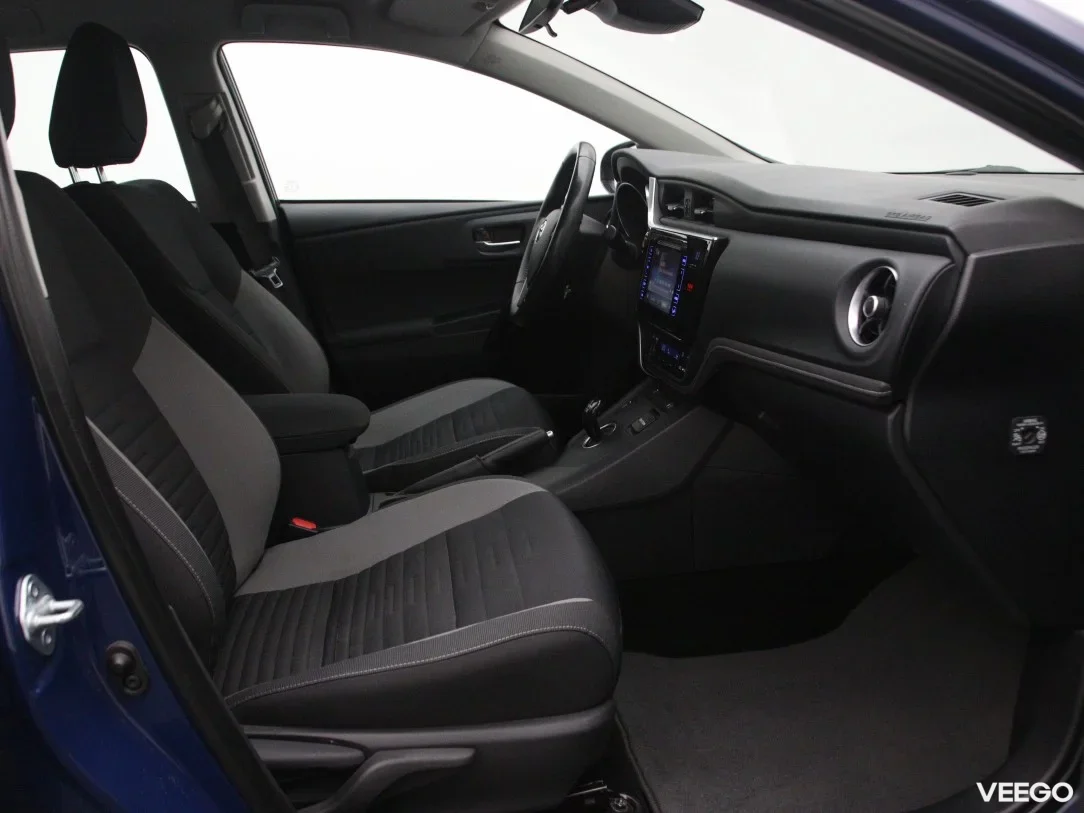 Toyota Auris 1.8 73kW