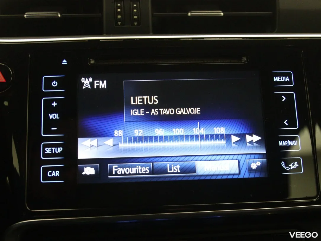 Toyota Auris 1.8 73kW