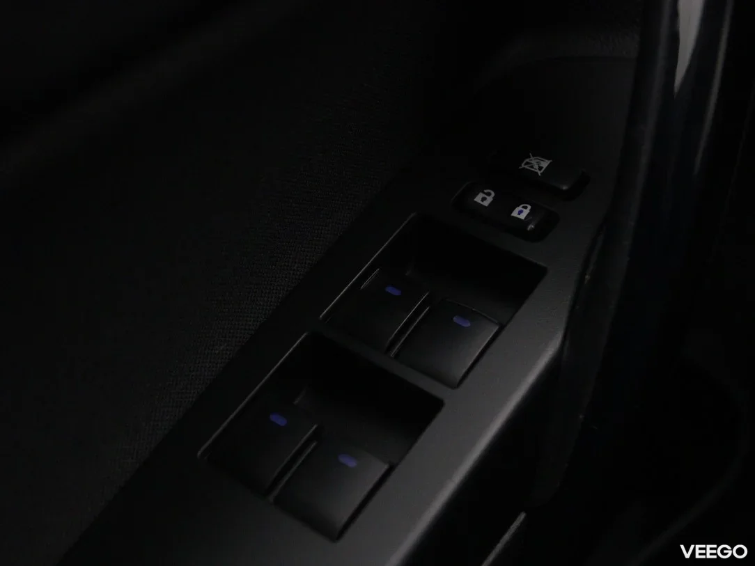 Toyota Auris 1.8 73kW