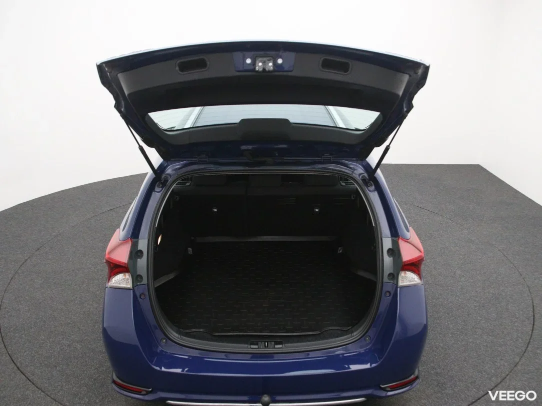 Toyota Auris 1.8 73kW