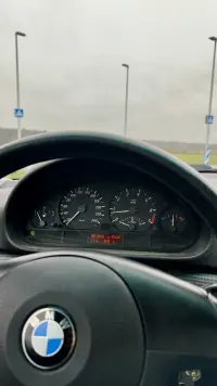 BMW 320 2.2 125kW thumbnail