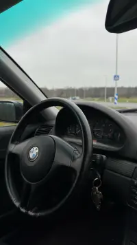 BMW 320 2.2 125kW thumbnail