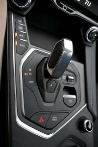 Lynk & Co 01 MORE/RECHARGE/INFINITY/INTELLI SAFE/XENIUM/ 1.5 192kW thumbnail